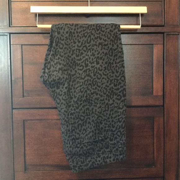 Gap Denim Women’s Pants Legging size 14/32R Leopard Print in great condition - Picture 4 of 14